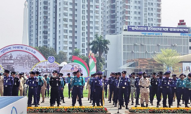 ৪৮৮ পুলিশ সদস্য পেলেন আইজিপি ব্যাজ